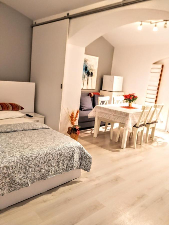 Guest house (adults Only)